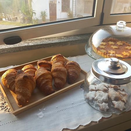 Il Cortile Di Greta Panzió Lu (Piedmont) Kültér fotó