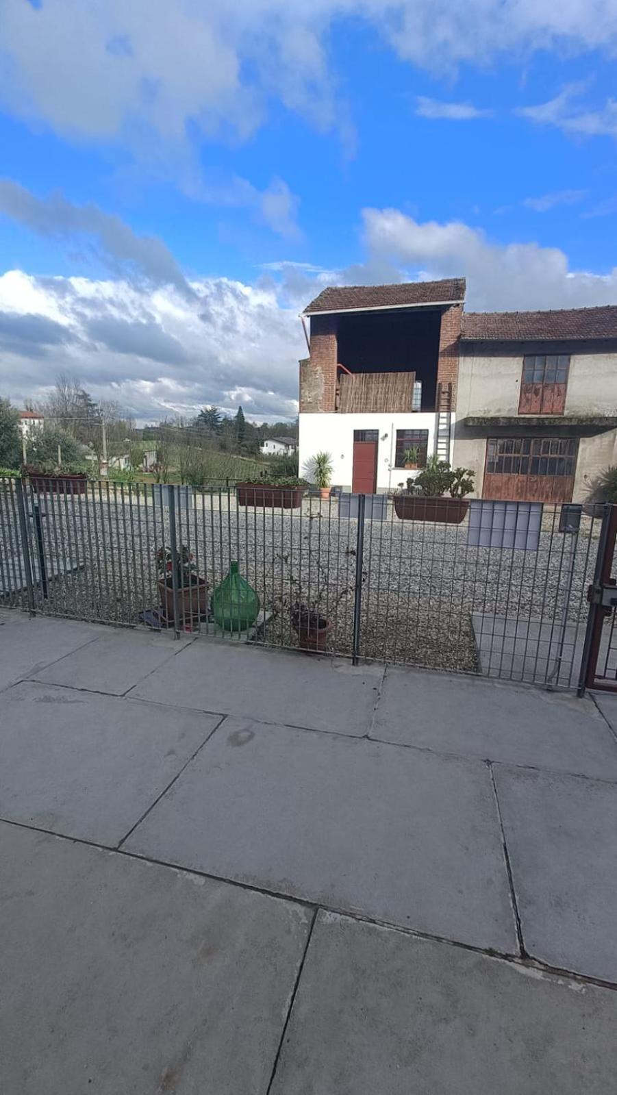 Il Cortile Di Greta Panzió Lu (Piedmont) Kültér fotó