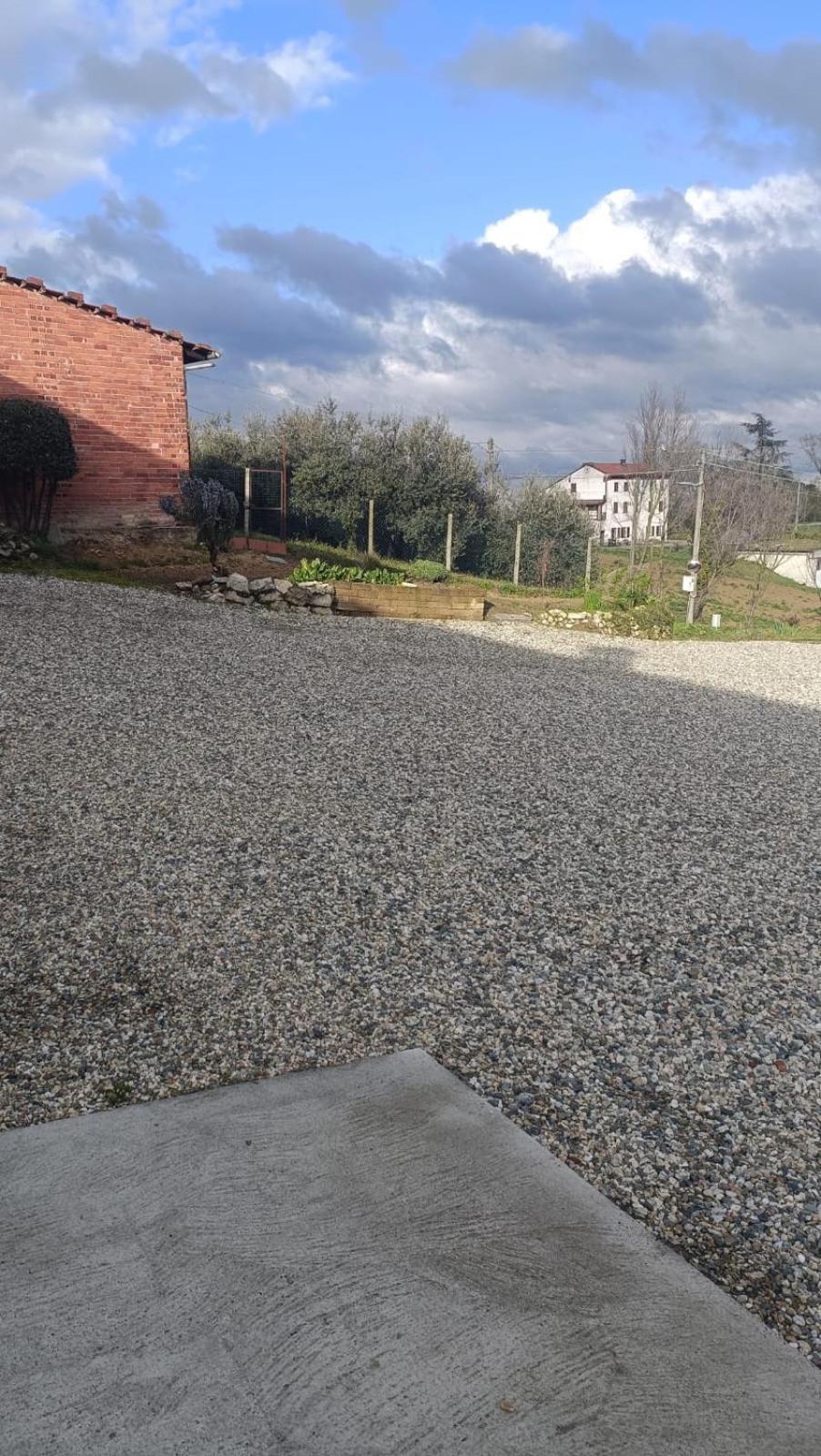 Il Cortile Di Greta Panzió Lu (Piedmont) Kültér fotó